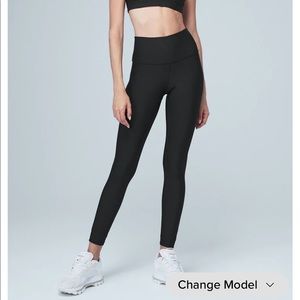 ALO - NWT 7/8 High waist Airlift legging (black)